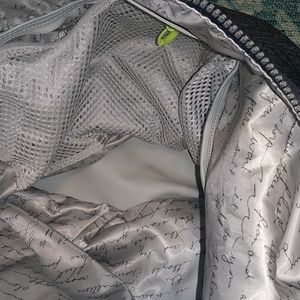 lululemon athletica Bags - Lululemon Duffle Sak lululemon athletica Bags - Lululemon Duffle Sak